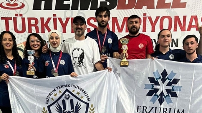 ETÜ spor kulübü çifte kupayla döndü