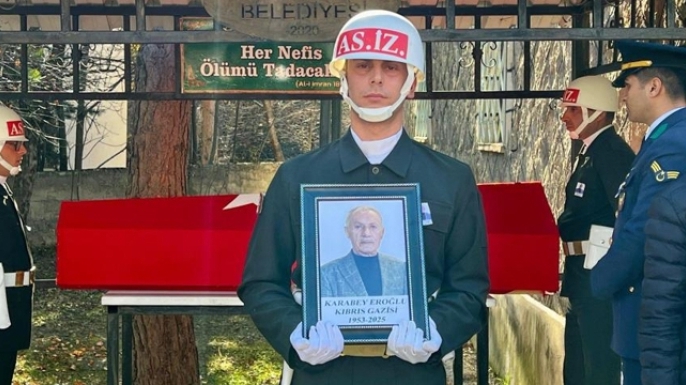 Kıbrıs Gazisi Eroğlu, toprağa verildi