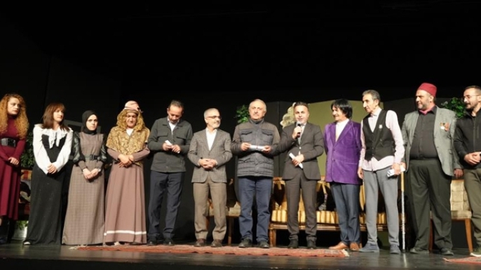 ‘Kılıbık Hayrullah’ sahnelendi
