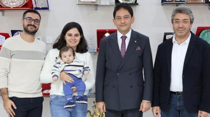 Oral’dan Teoman bebeğe destek