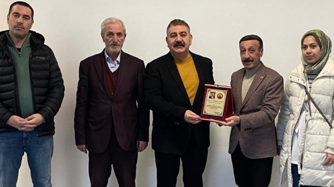 Emeklilerden Sunar’a teşekkür