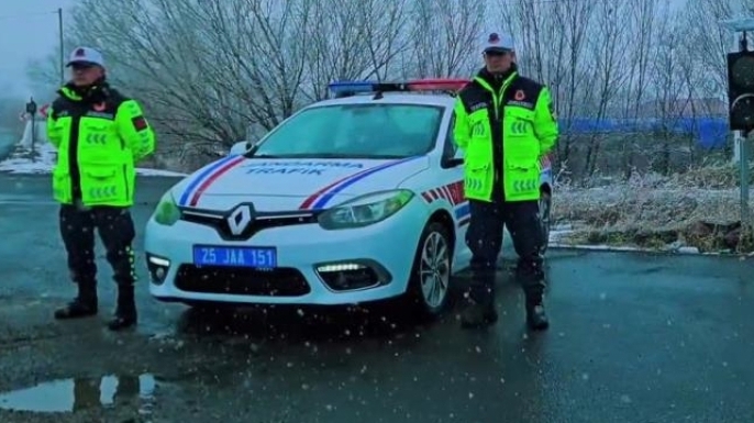Jandarma ekiplerinden kış lastiği denetimi