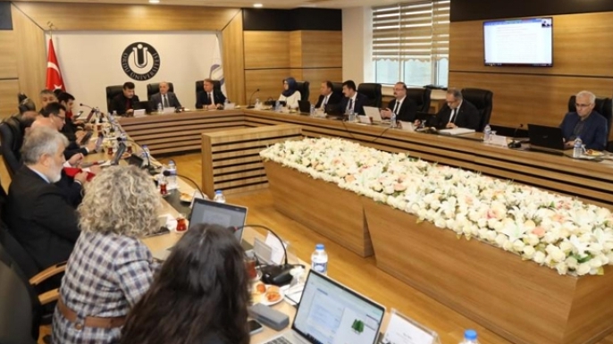Rektör Hacımüftüoğlu, ÜAK toplantısına katıldı