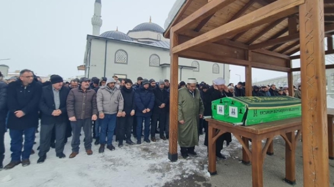 Çakmur dayısını kaybetti