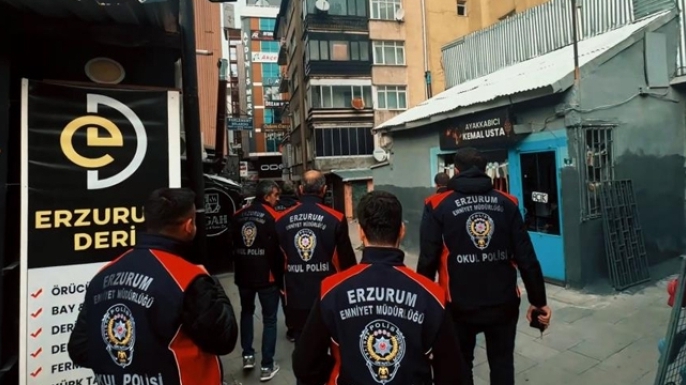 Gençlere rap müzikli mesaj