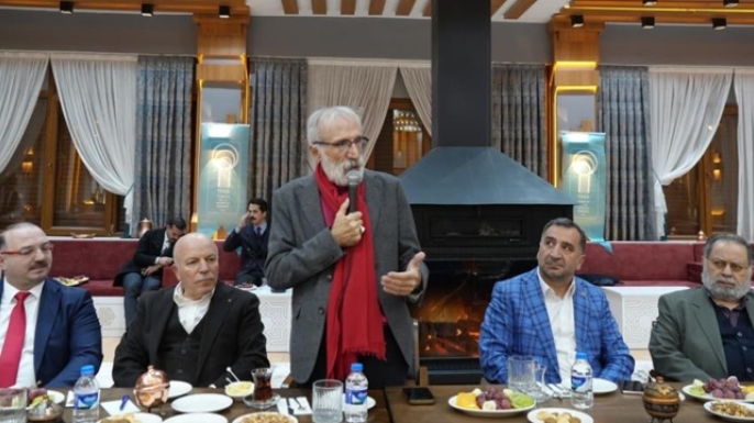 Gündüz, Erzurum TDED İrfan Meclisi'ne misafir oldu