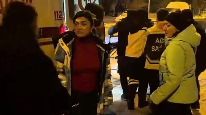 Kanlar içinde baygın bulunan kadın hastaneye kaldırıldı