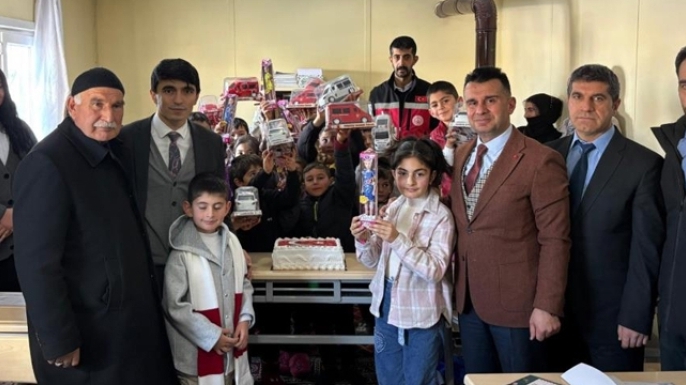 Şehitlerin emanetlerine ilk karnede anlamlı dokunuş