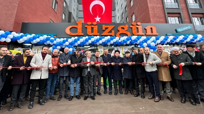 Yeni şube Yıldızkent’te; Düzgün Market plakaya kavuştu