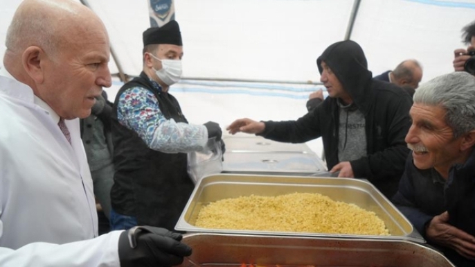 Büyükşehir’den beş bin kişiye iftar