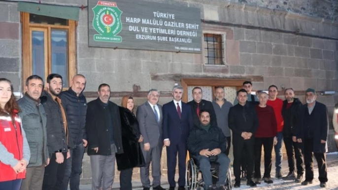 Tarıkdaroğlu Erzurum’da şehit aileleri ve gazilerle buluştu