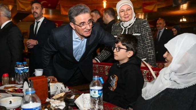 Baruş çifti şehit aileleri ve gazilerle iftarda buluştu