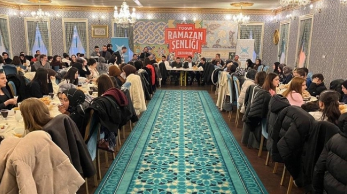 Başkan Uçar, TÜGVA iftarında gençlerle buluştu