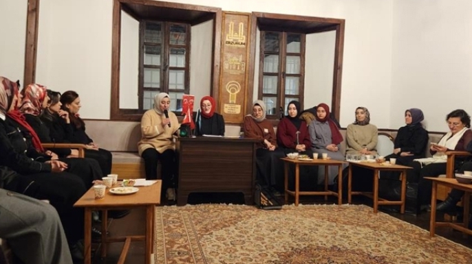 EBB Dil Ve Edebiyat Konağında şiirler, ilahiler ve türküler kadınlar için okundu