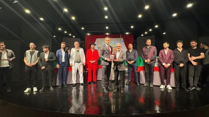 ‘Hançer Havası’ Trabzon’da sahnelendi