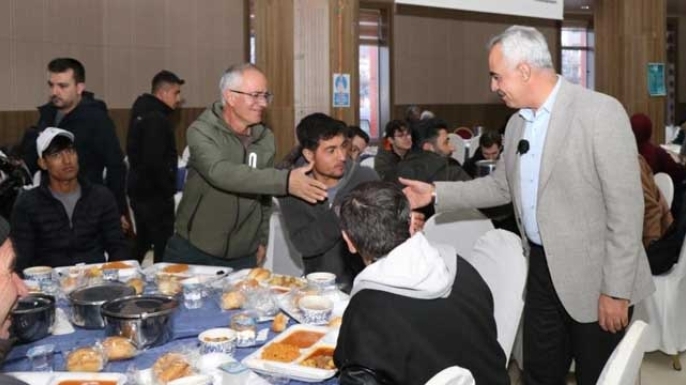 Oltu’da geleneksel iftar buluşması