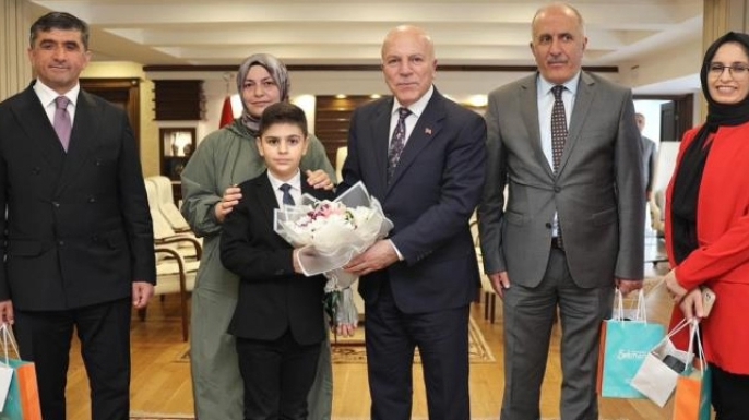 Sekmen: Geleceğimiz emin ellerde