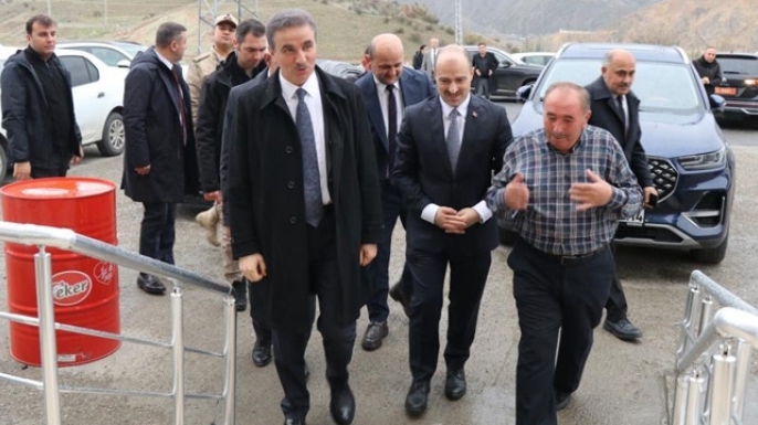 Vali Baruş’tan Oltu çıkarması