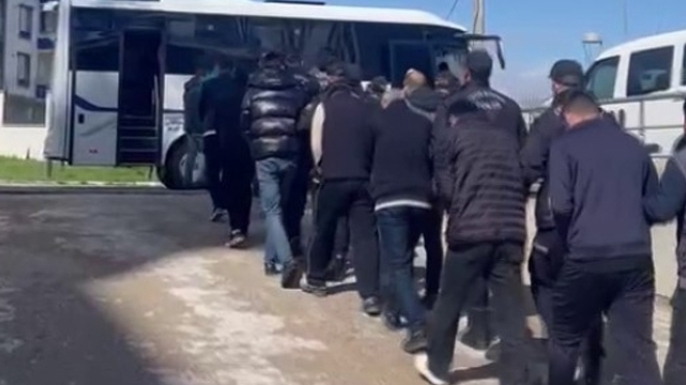 25 vatandaşı dolandıran çete çökertildi!