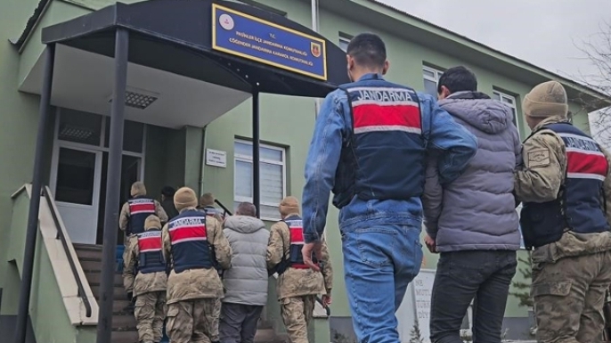 73 düzensiz göçmen yakalandı