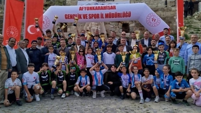 Dadaşlar madalyaya pedalladılar