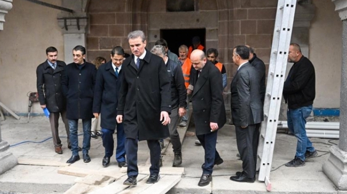 Fetih Camii restore ediliyor