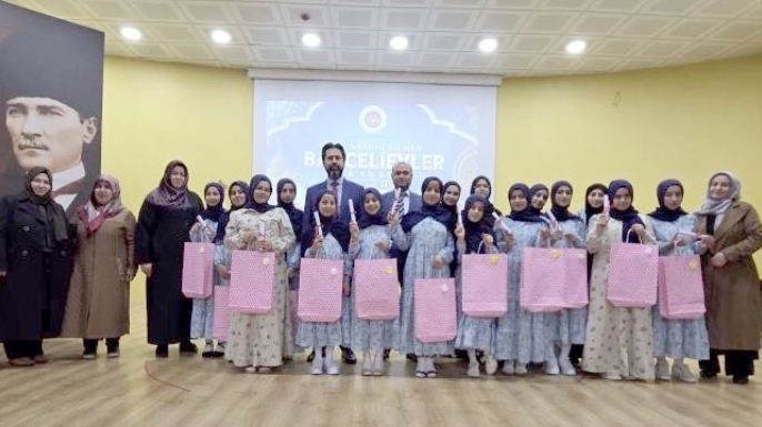Kur'an Kursu’nda yıl sonu coşkusu