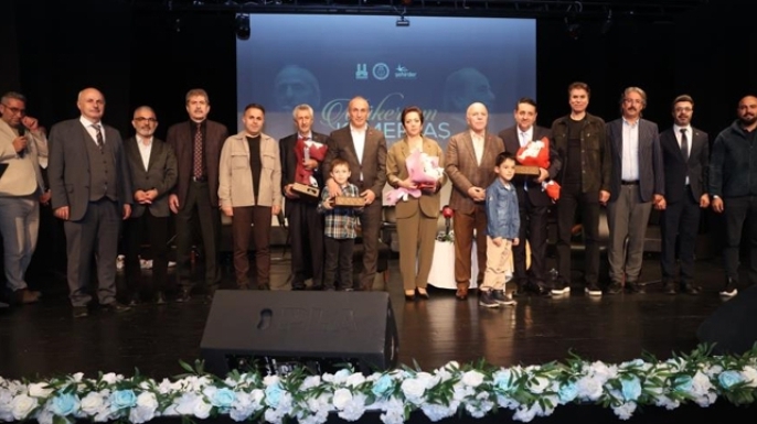 Mükerrem Kemertaş türküleriyle anıldı