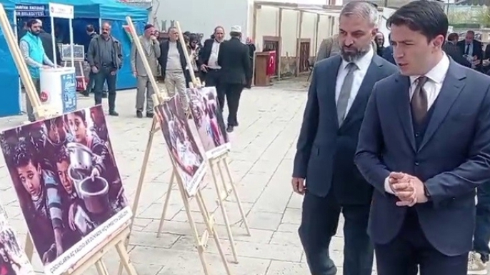Tekman’da Gazze için hayır çarşısı kurdular