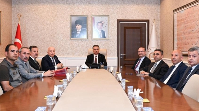 Beş kurumdan sokak hayvanları iş birliği