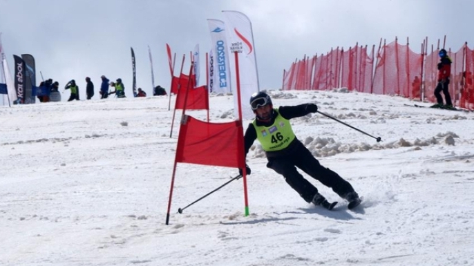 Erzurum'da Haziran ayında kayak keyfi