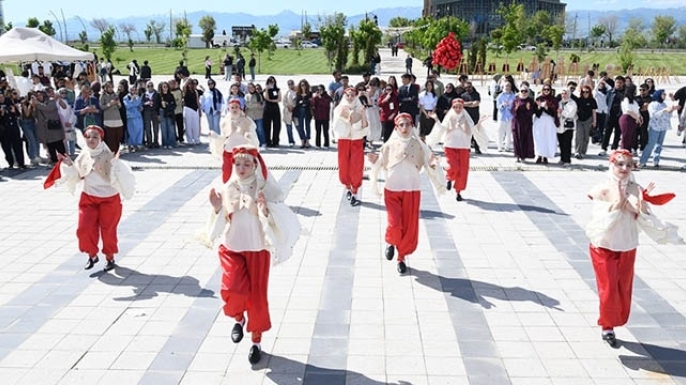 ETÜ’de bahar şenliği coşkusu yaşandı