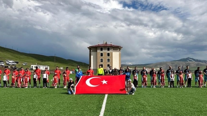 Tekman’da şampiyon Hürriyetspor oldu!