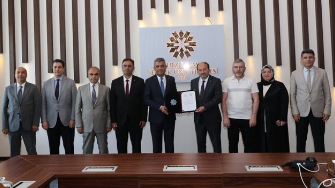 Erzurum Lisesi’nin köklü tarihi kitap oluyor!