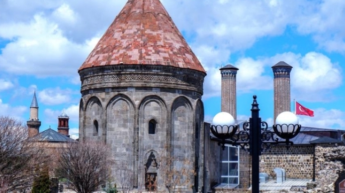 Erzurum’un tarihine 51 milyon liralık dokunuş!