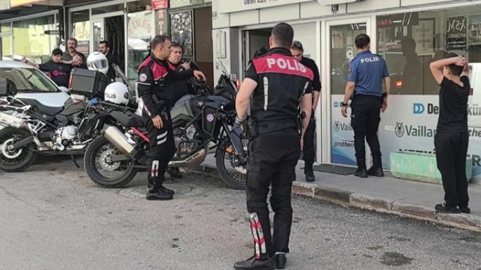 Plakasız araçtan kurşun yağdırdılar