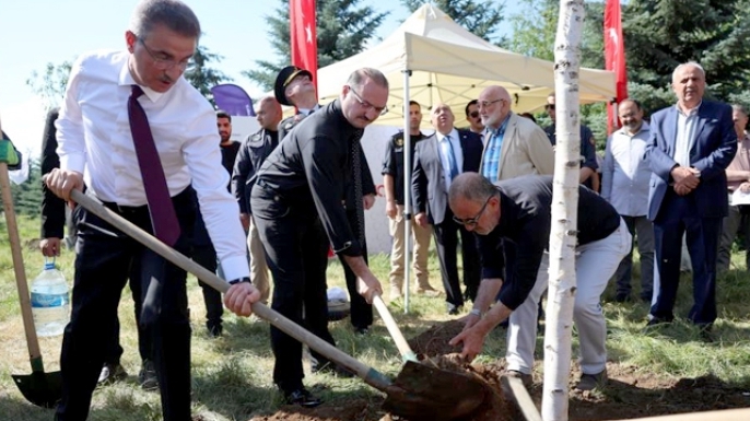 Şehitlerin hatırası Ata Botanik Parkı'nda kök salıyor