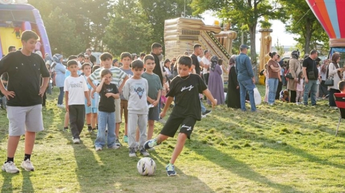 Festivalin sekizinci günü, edebiyattan tiyatroya uzandı