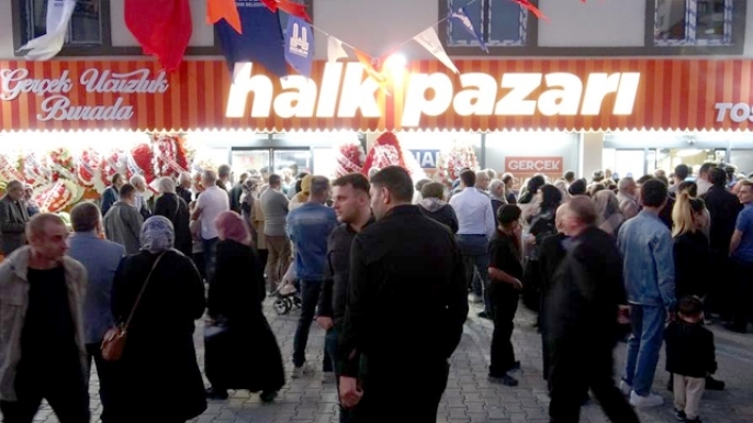 Halk Pazarı'nın 15. şubesi Tosya'da açıldı