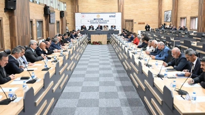 Sahipsiz hayvanları beslemek yasaklandı
