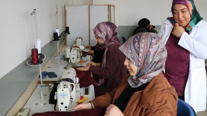 ADEM kursiyerlerinden gönülleri ısıtan destek