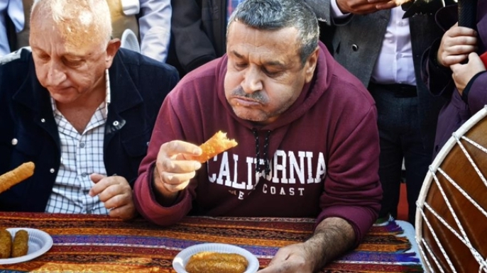 Başkentte kadayıf dolması ve cağ kebabı rekabeti