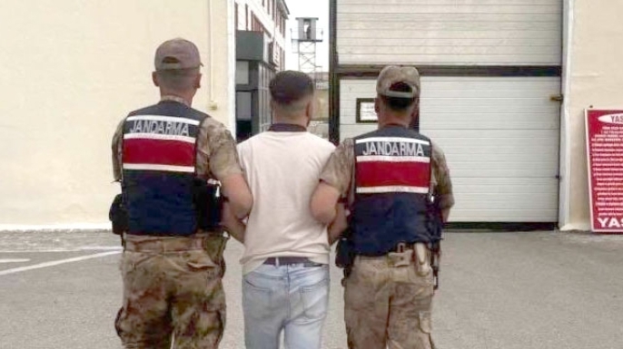 Erzurum'da jandarmadan kaçamadılar
