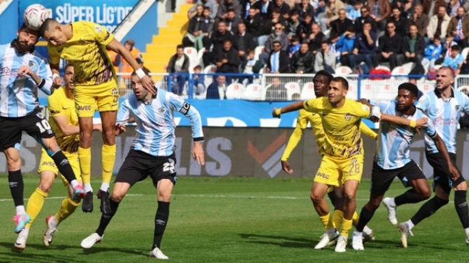 Erzurumspor, Eyüpspor’u iki golle geçti