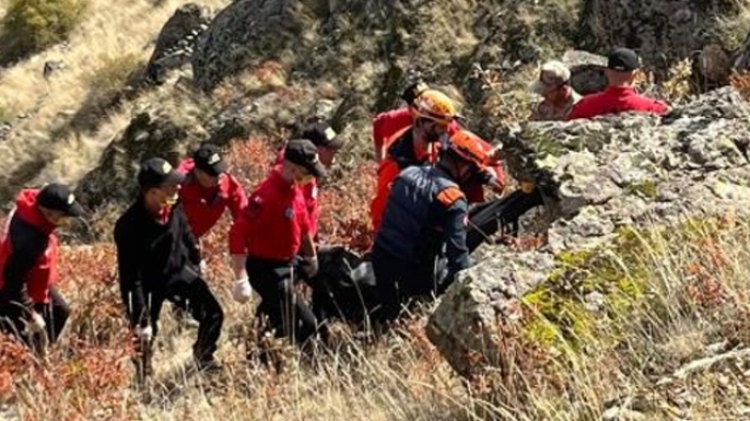 Kayıp kadın uçurumda ölü bulundu