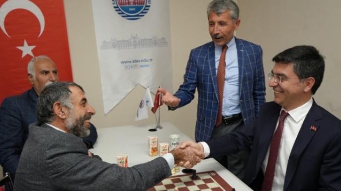 Kuşaklar satranç turnuvasında buluştu