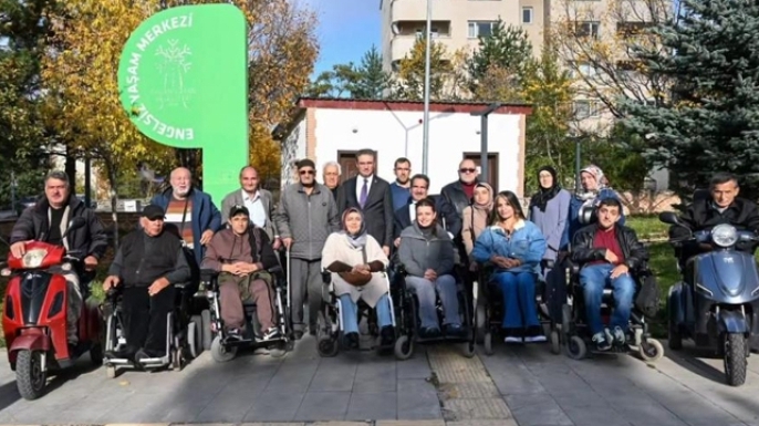 Vali Baruş engelli vatandaşların taleplerini dinledi