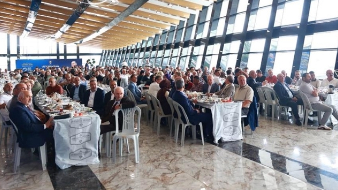 AK Parti’den ‘25. yıl vefası’