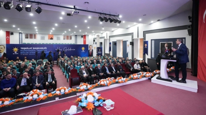 Bakan Tekin: Yalanlarla hırsızlığı aklayamazsınız