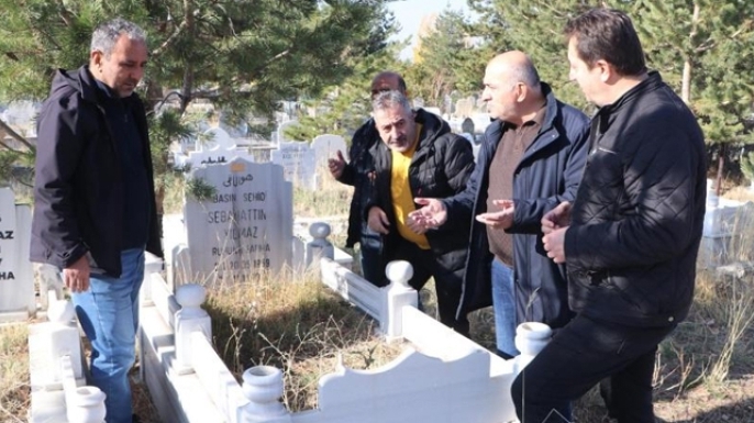 Basın şehidi Sebahattin Yılmaz mezarı başında anıldı